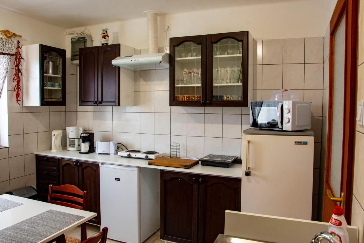 Luca Apartman Esztergom Buitenkant foto